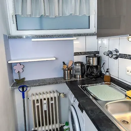 Lovely In * Aψβούργη